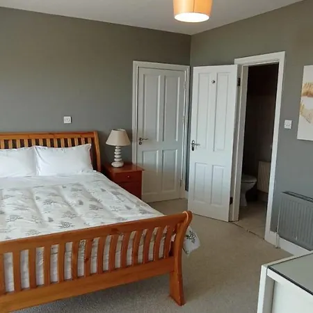 Ocean View بيت ضيافة كاستلمارتير