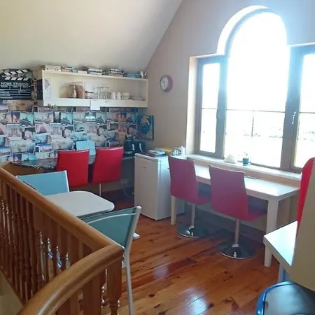 بيت ضيافة Ocean View كاستلمارتير